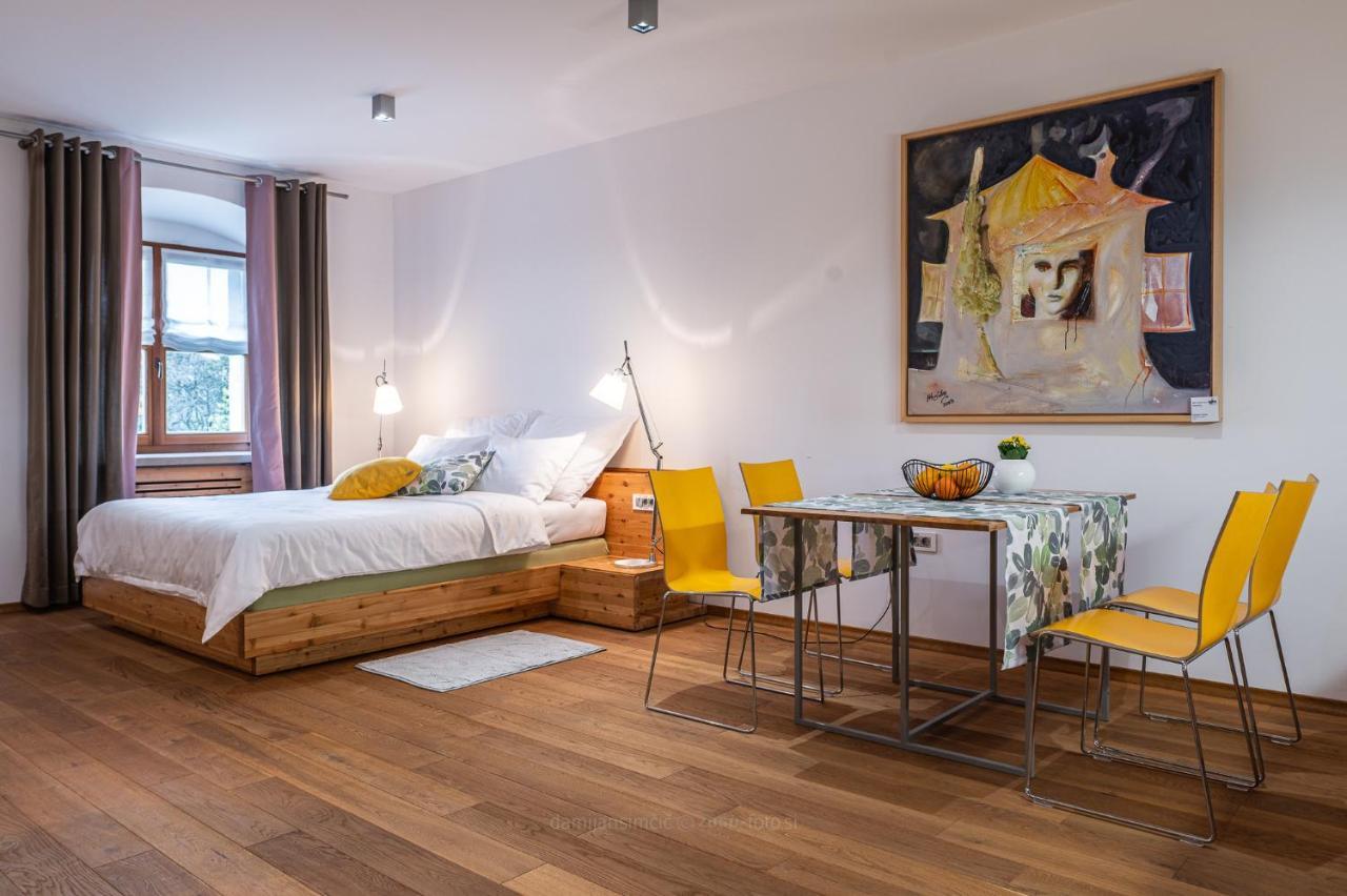 Vila Vipolze - Rooms & J. Suites Exteriör bild